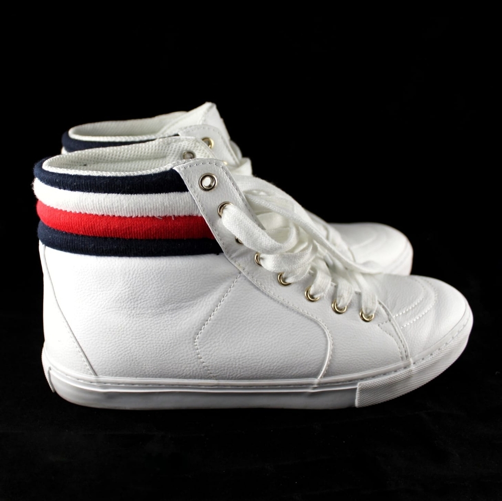 Lowgen High Top Sneaker